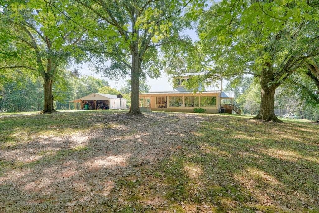 3 bedroom, 2 bathroom, 1,754 sq ft single family residence for sale at 1165 Bartow Street, Waleska, GA 30183 — photo 3