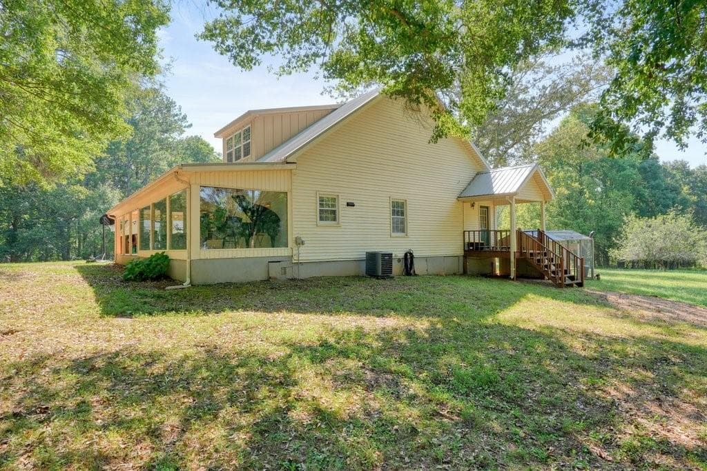 3 bedroom, 2 bathroom, 1,754 sq ft single family residence for sale at 1165 Bartow Street, Waleska, GA 30183 — photo 6
