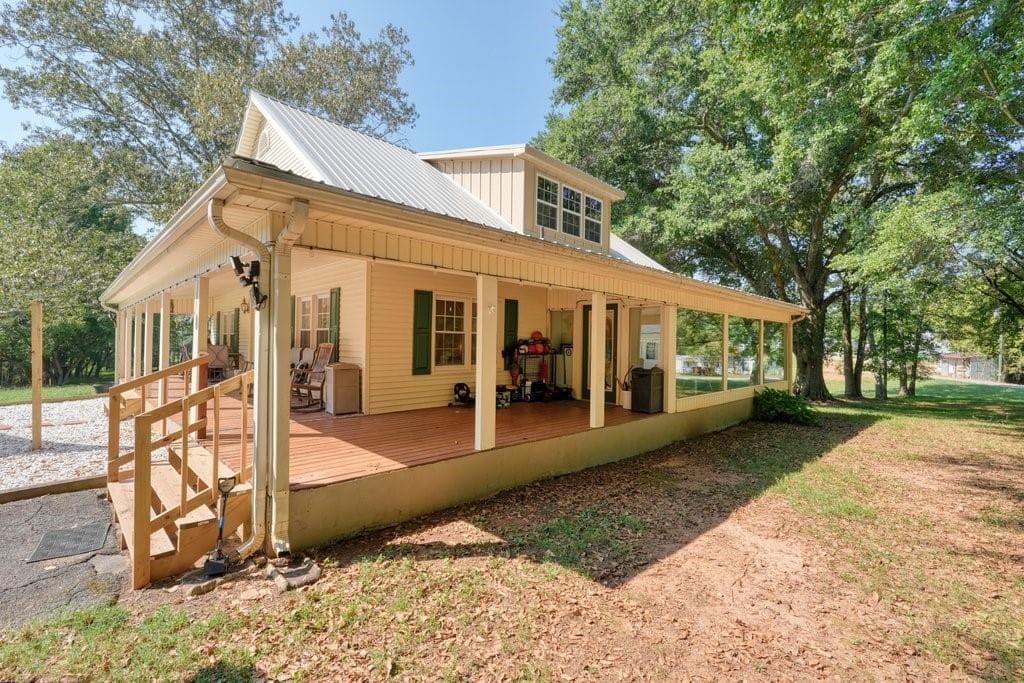 3 bedroom, 2 bathroom, 1,754 sq ft single family residence for sale at 1165 Bartow Street, Waleska, GA 30183 — photo 8