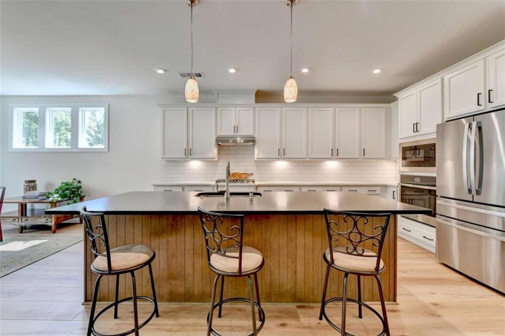 3 bedroom, 4 bathroom, 2,852 sq ft single family residence for sale at 295 Conway Trail, Hoschton, GA 30548 — photo 4