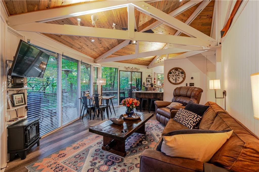 2 bedroom, 2 bathroom, 1,193 sq ft single family residence for sale at 150 TREETOPPER Circle, Big Canoe, GA 30143 — photo 2