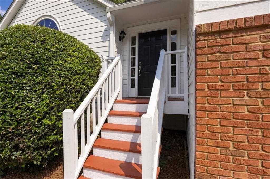 3 bedroom, 3 bathroom, 1,968 sq ft single family residence under contract at 3079 Nectar Drive, Powder Springs, GA 30127 — photo 2