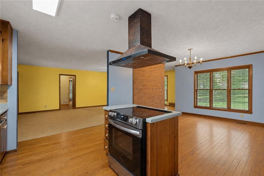 4 bedroom, 4 bathroom, 2,127 sq ft single family residence under contract at 280 Wilson Drive, Mcdonough, GA 30252 — photo 8