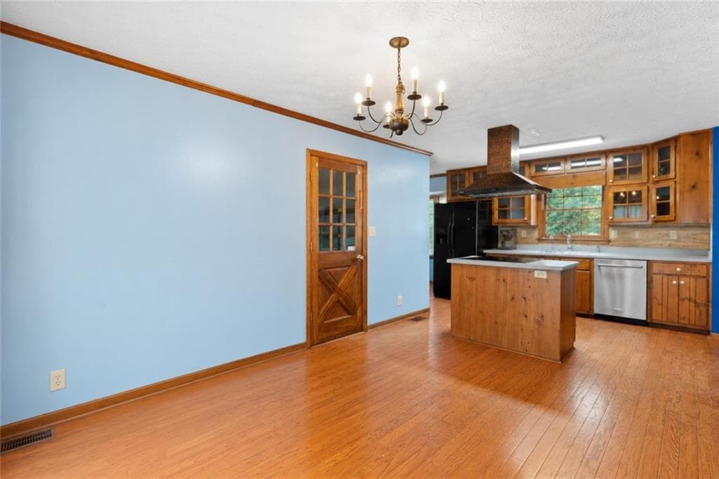 4 bedroom, 4 bathroom, 2,127 sq ft single family residence under contract at 280 Wilson Drive, Mcdonough, GA 30252 — photo 9