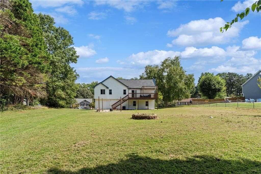 4 bedroom, 3 bathroom, 2,014 sq ft single family residence for sale at 4650 Wheeler Creek Dr, Hoschton, GA 30548 — photo 3