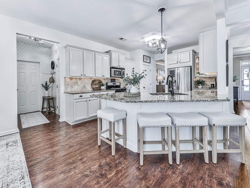 5 bedroom, 3 bathroom, 3,173 sq ft single family residence for sale at 266 Royal Sunset Drive, Dallas, GA 30157 — photo 3