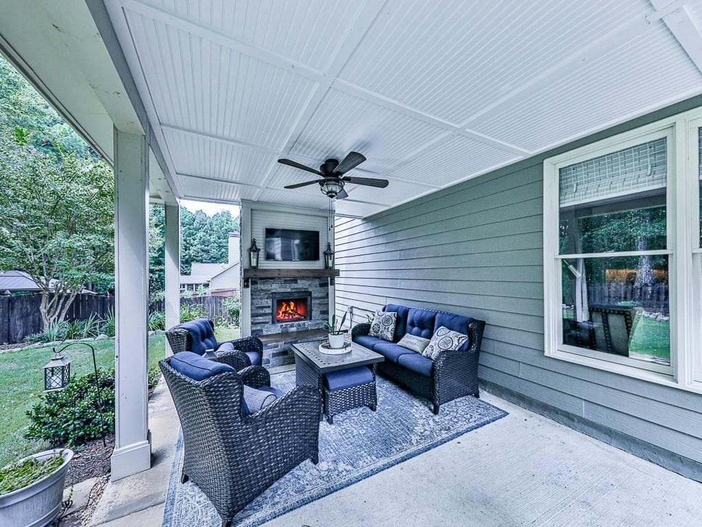 5 bedroom, 3 bathroom, 3,173 sq ft single family residence for sale at 266 Royal Sunset Drive, Dallas, GA 30157 — photo 6