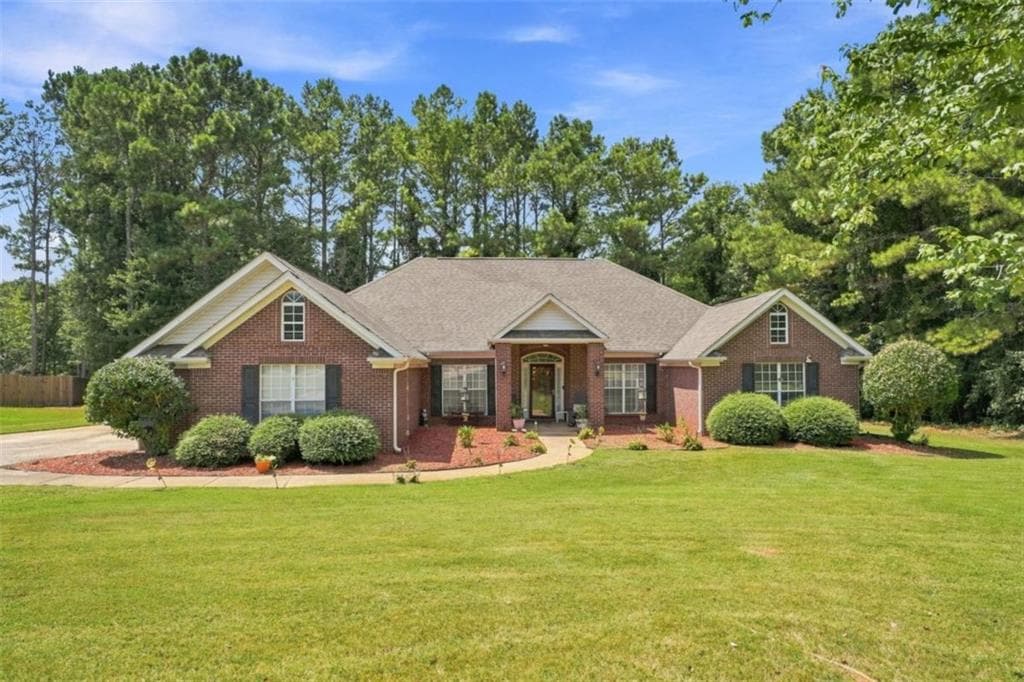 4 bedroom, 2 bathroom, 2,772 sq ft single family residence for sale at 212 Vernon Walk, Mcdonough, GA 30252