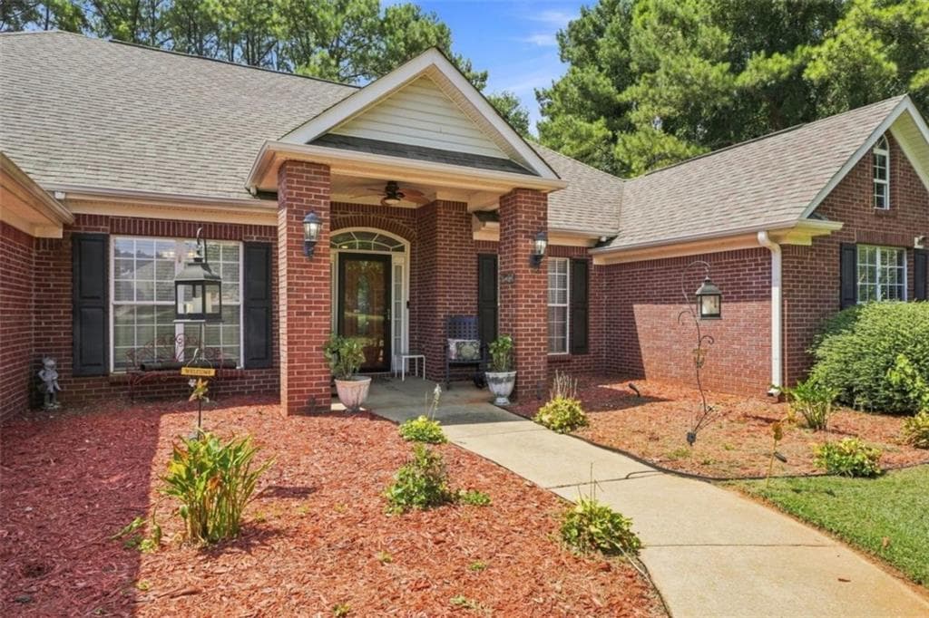 4 bedroom, 2 bathroom, 2,772 sq ft single family residence for sale at 212 Vernon Walk, Mcdonough, GA 30252 — photo 2