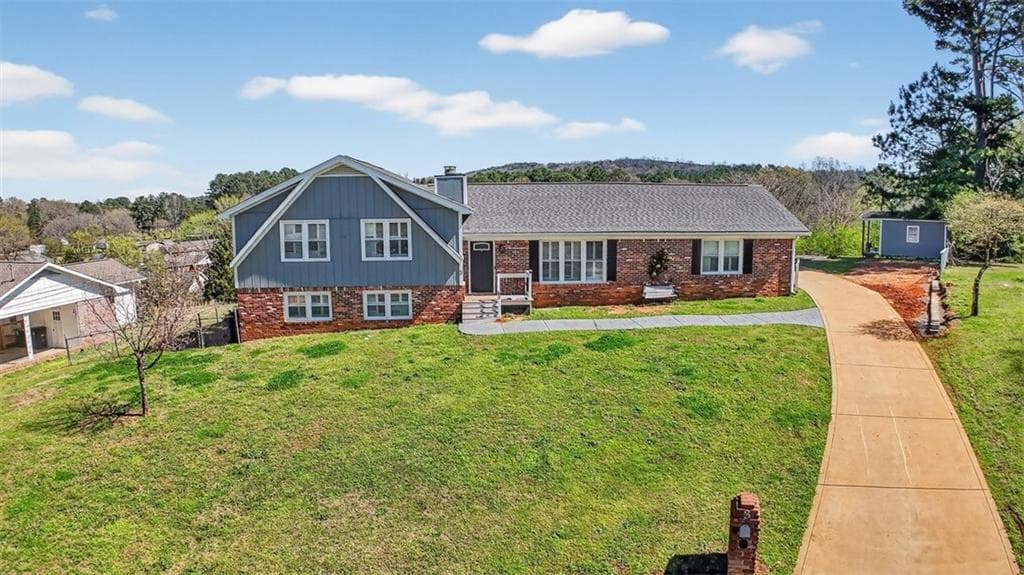 4 bedroom, 2 bathroom, 2,560 sq ft single family residence for sale at 3 Berkshire Lane, Rome, GA 30161 — photo 3