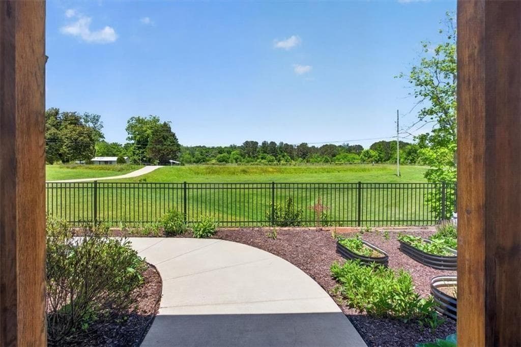 4 bedroom, 3 bathroom, 2,734 sq ft single family residence for sale at 14402 Fincher Road, Canton, GA 30114 — photo 4