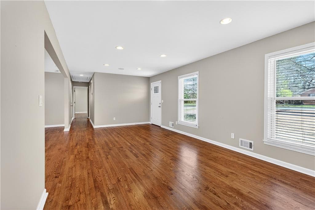 3 bedroom, 2 bathroom, 2,197 sq ft single family residence under contract at 3024 Sumac Drive, Peachtree Corners, GA 30360 — photo 7