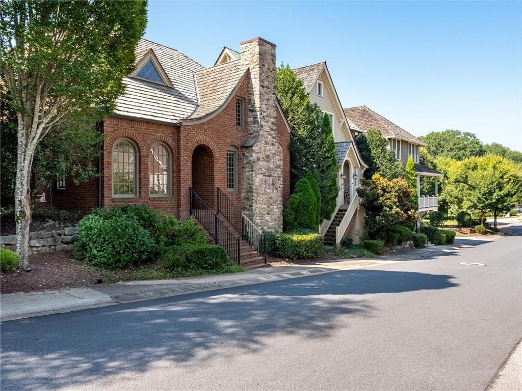 4 bedroom, 4 bathroom, 2,910 sq ft single family residence for sale at 468 Frasier Street, Marietta, GA 30060 — photo 3