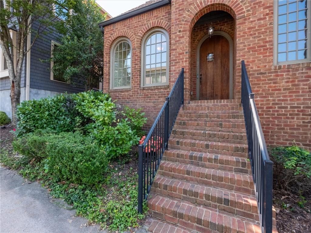 4 bedroom, 4 bathroom, 2,910 sq ft single family residence for sale at 468 Frasier Street, Marietta, GA 30060 — photo 4
