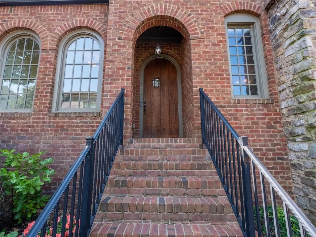 4 bedroom, 4 bathroom, 2,910 sq ft single family residence for sale at 468 Frasier Street, Marietta, GA 30060 — photo 5
