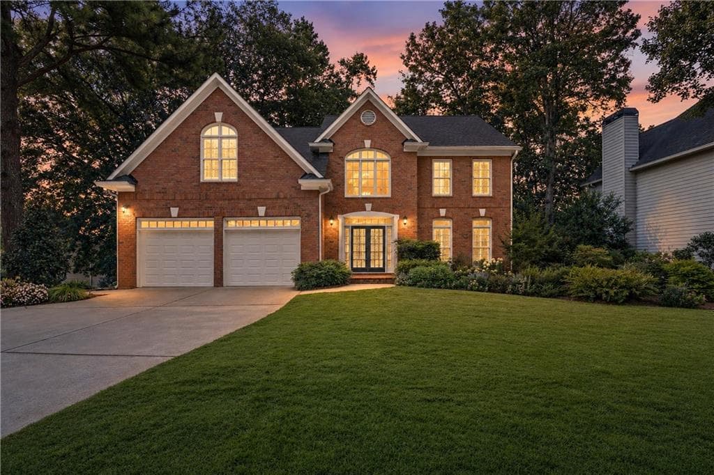 5 bedroom, 4 bathroom, 4,050 sq ft single family residence for sale at 5785 Millwick Drive, Johns Creek, GA 30005 — photo 9