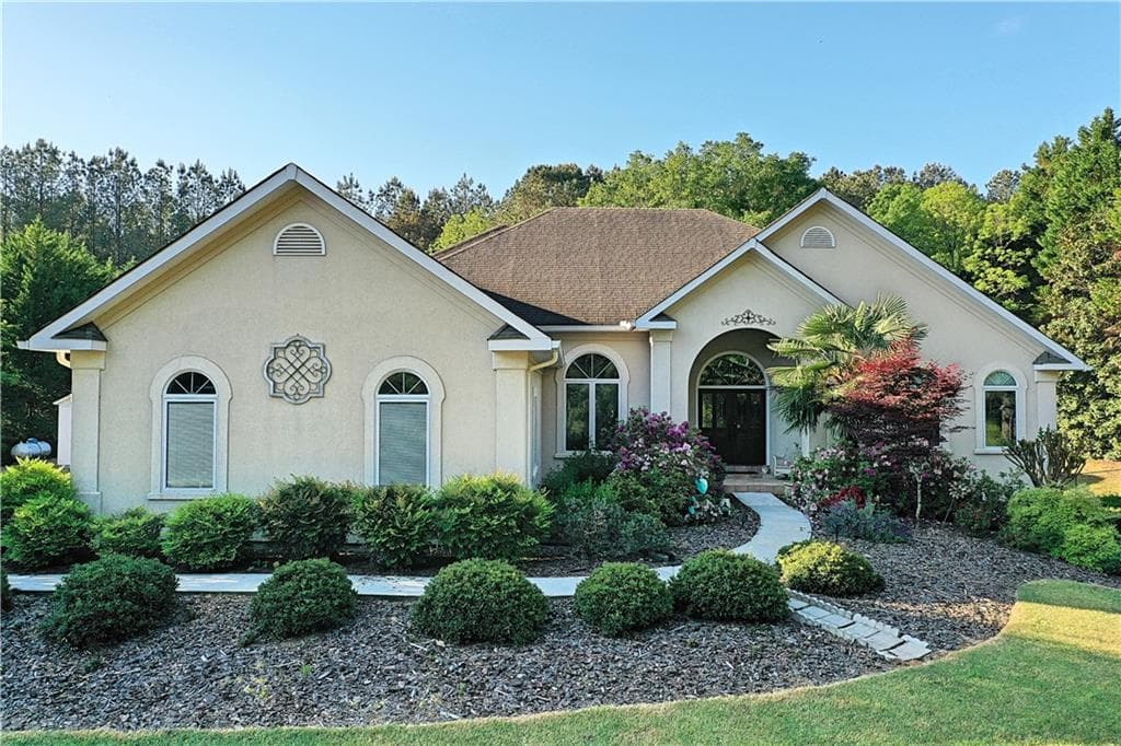 3 bedroom, 5 bathroom, 3,042 sq ft single family residence for sale at 1330 Monroe Drive, Monroe, GA 30655 — photo 1 of 38