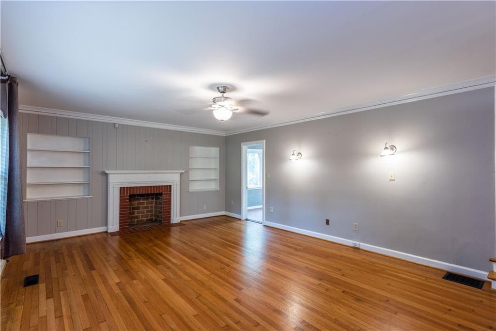 4 bedroom, 2 bathroom, 1,881 sq ft single family residence for sale at 2743 Kimmeridge Drive, East Point, GA 30344 — photo 7