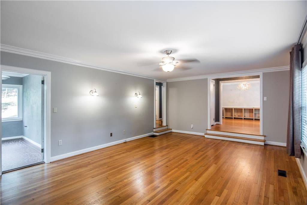 4 bedroom, 2 bathroom, 1,881 sq ft single family residence for sale at 2743 Kimmeridge Drive, East Point, GA 30344 — photo 8
