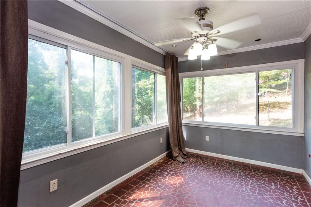4 bedroom, 2 bathroom, 1,881 sq ft single family residence for sale at 2743 Kimmeridge Drive, East Point, GA 30344 — photo 10