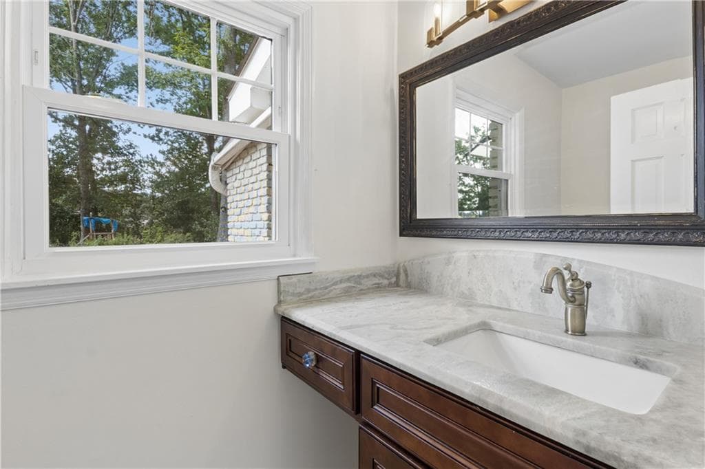 5 bedroom, 4 bathroom, 3,100 sq ft single family residence for rent at 800 Glenairy Drive, Sandy Springs, GA 30328 for $4,350 a month — photo 6