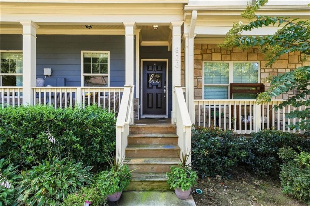 3 bedroom, 3 bathroom, 1,791 sq ft townhouse under contract at 823 Ash Street, Holly Springs, GA 30114 — photo 2