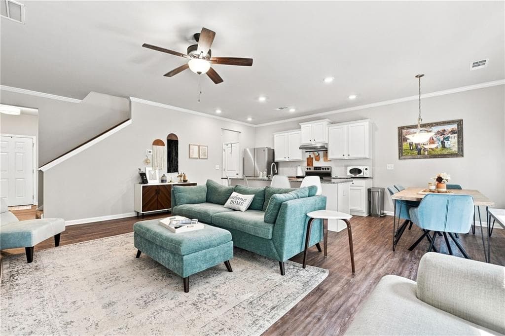 3 bedroom, 3 bathroom, 1,791 sq ft townhouse under contract at 823 Ash Street, Holly Springs, GA 30114 — photo 9