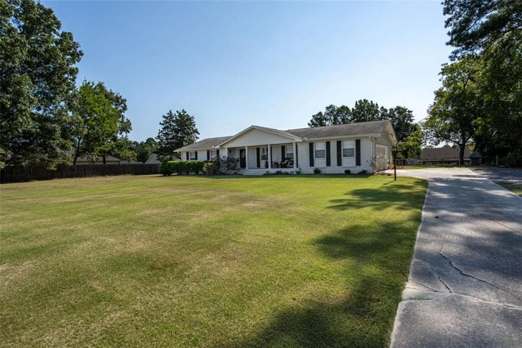3 bedroom, 2 bathroom, 1,540 sq ft single family residence for sale at 1234 Old Dalton Road, Rome, GA 30165 — photo 4