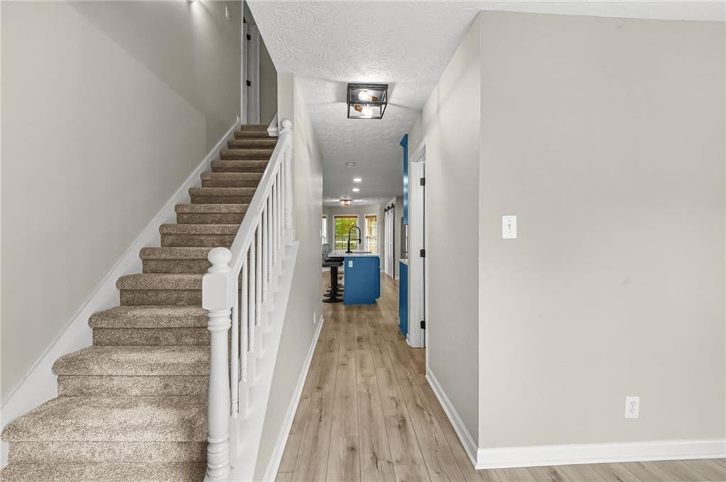 4 bedroom, 4 bathroom, 2,570 sq ft single family residence under contract at 1623 Cagle Court, Lawrenceville, GA 30045 — photo 4