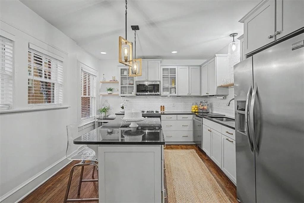 1 bedroom, 1 bathroom, 1,006 sq ft condominium under contract at 2 Collier Road 3, Atlanta, GA 30309 — photo 8