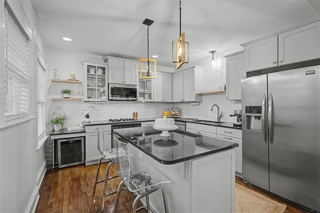 1 bedroom, 1 bathroom, 1,006 sq ft condominium under contract at 2 Collier Road 3, Atlanta, GA 30309 — photo 9