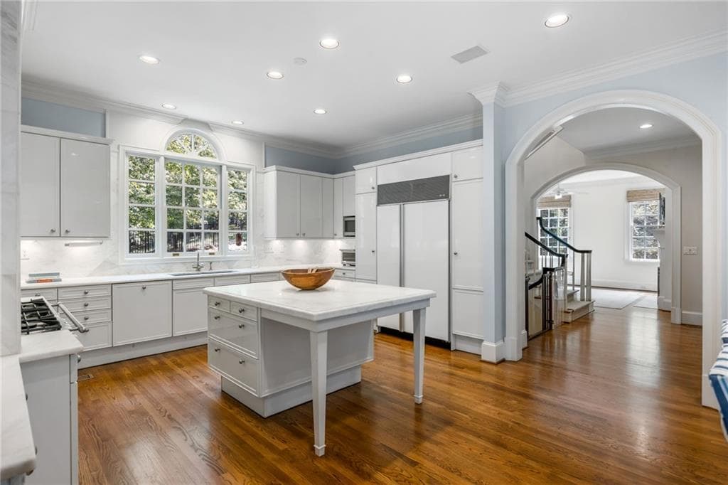 6 bedroom, 9 bathroom, 7,617 sq ft single family residence for sale at 4777 Riverview Road, Sandy Springs, GA 30327 — photo 10