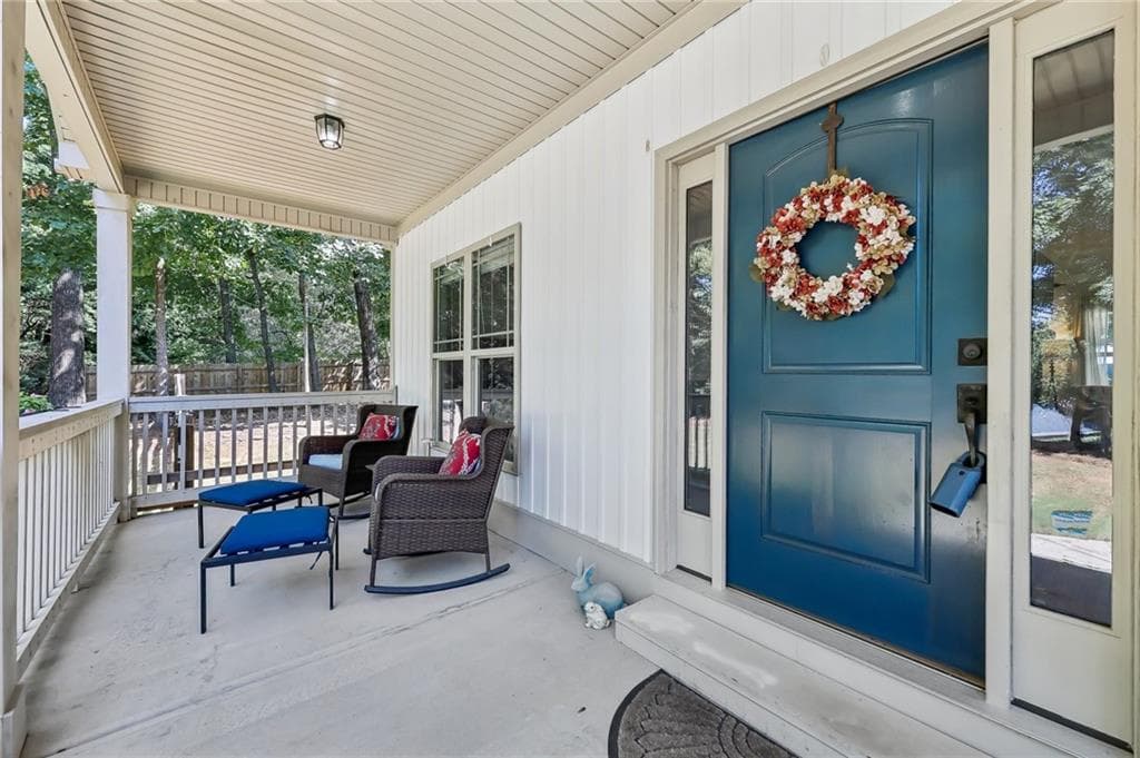 3 bedroom, 2 bathroom, 2,306 sq ft single family residence for sale at 7220 Serenity Place, Cumming, GA 30041 — photo 3