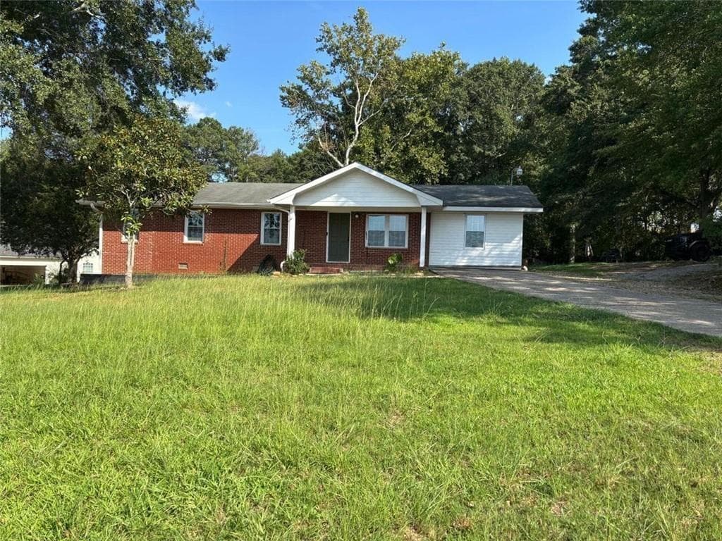 3 bedroom, 2 bathroom, 1,850 sq ft single family residence for rent at 1790 Kilcrease Road, Bethlehem, GA 30620 for $2,000 a month