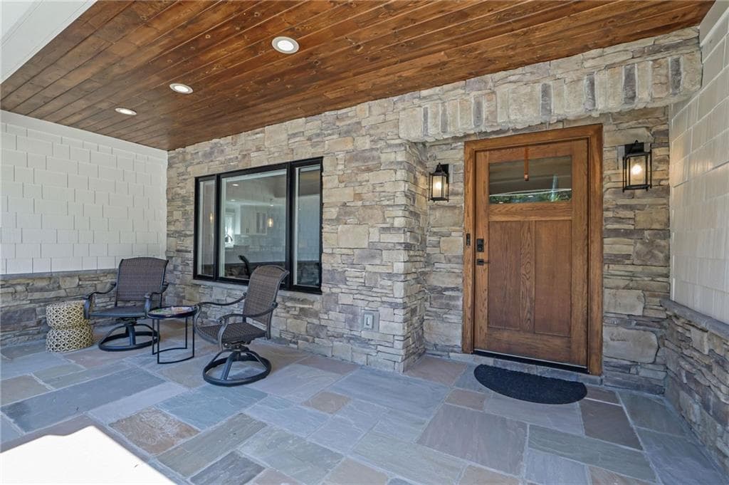 4 bedroom, 6 bathroom, 7,159 sq ft single family residence under contract at 3275 Lanier Beach South Road, Cumming, GA 30041 — photo 5