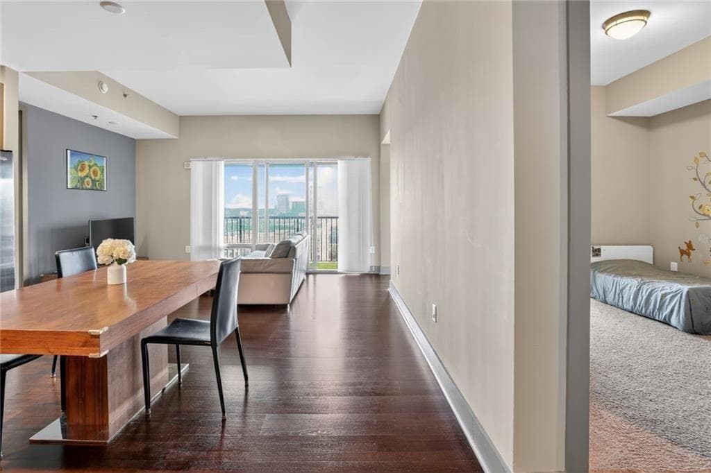 2 bedroom, 2 bathroom, 1,283 sq ft condominium for sale at 4561 Olde Perimeter Way #1104, Atlanta, GA 30346 — photo 5