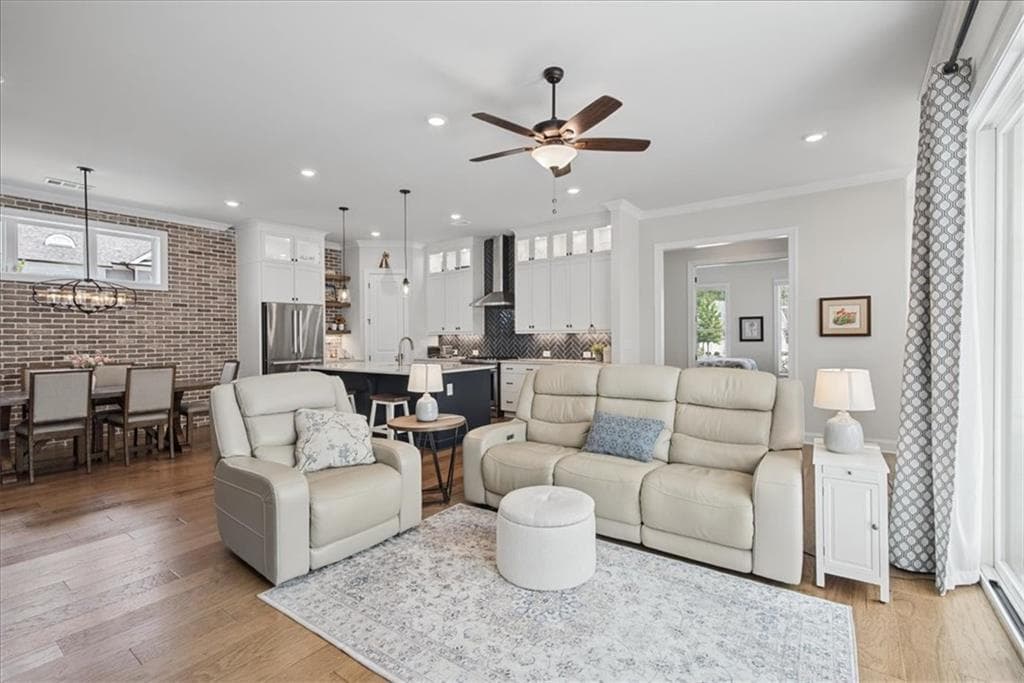 3 bedroom, 4 bathroom, 2,512 sq ft single family residence for sale at 700 Hickory Hollow Walk, Canton, GA 30115 — photo 3