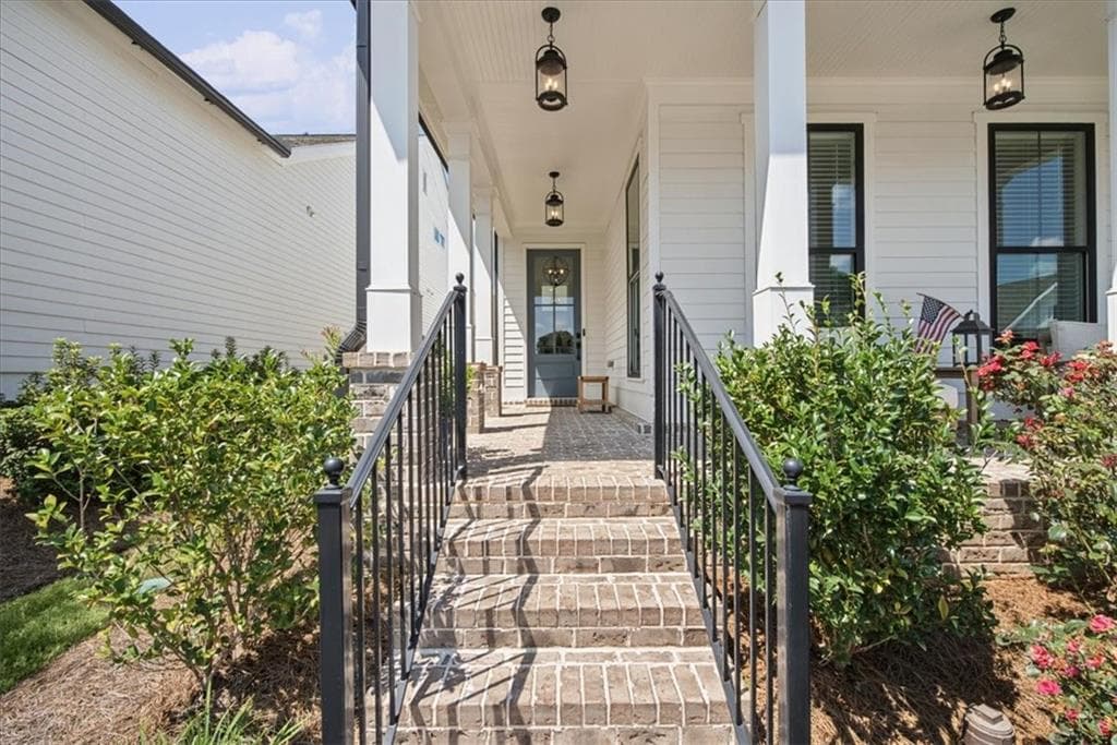 3 bedroom, 4 bathroom, 2,512 sq ft single family residence for sale at 700 Hickory Hollow Walk, Canton, GA 30115 — photo 8