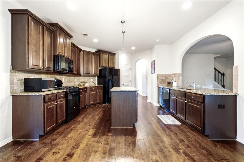 4 bedroom, 3 bathroom, 3,168 sq ft single family residence for sale at 1664 Stone Meadow Road, Lithonia, GA 30058 — photo 2
