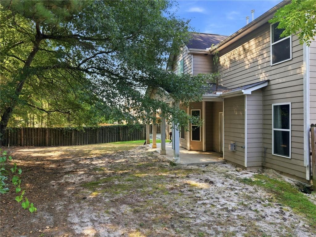 4 bedroom, 3 bathroom, 3,168 sq ft single family residence for sale at 1664 Stone Meadow Road, Lithonia, GA 30058 — photo 5