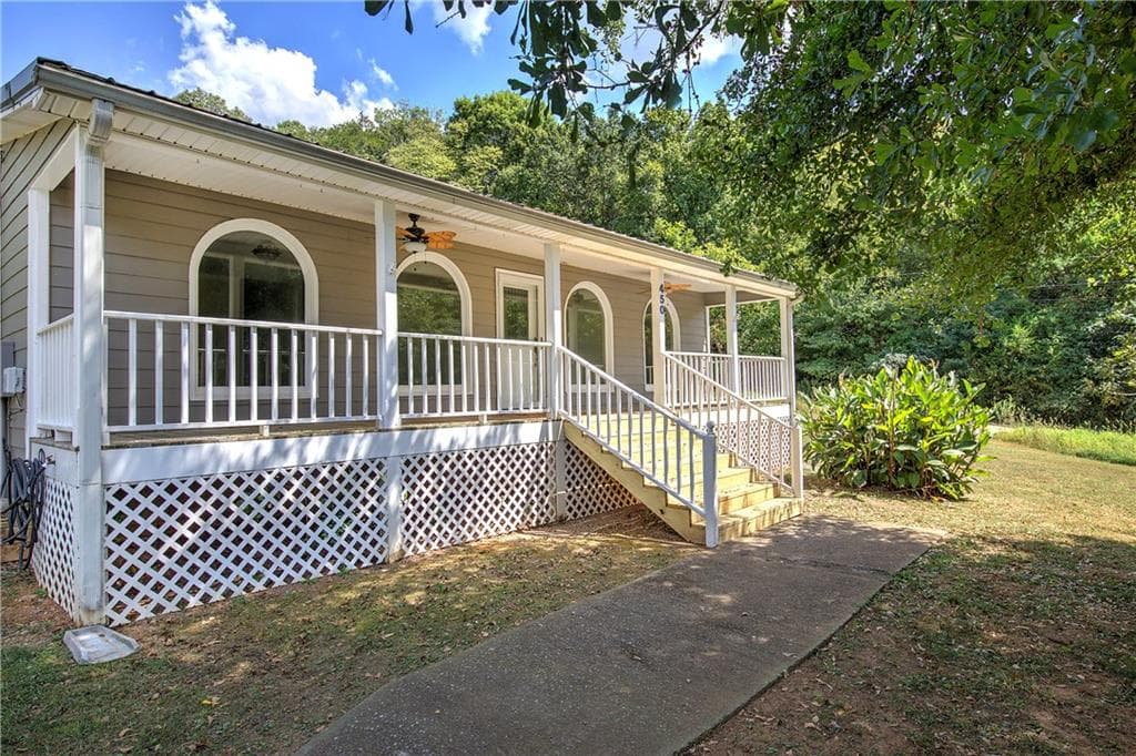 4 bedroom, 3 bathroom, 1,620 sq ft single family residence for sale at 450 Portland Road, Aragon, GA 30104 — photo 4