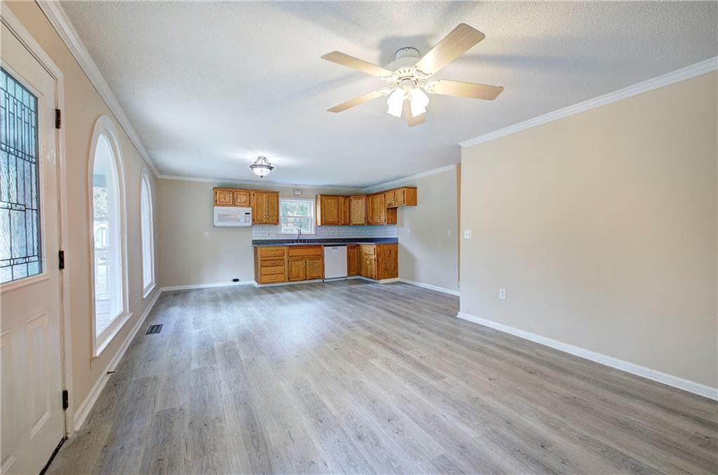 4 bedroom, 3 bathroom, 1,620 sq ft single family residence for sale at 450 Portland Road, Aragon, GA 30104 — photo 8