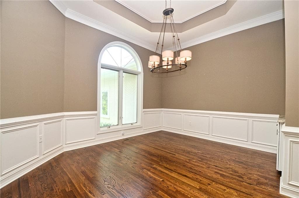 3 bedroom, 5 bathroom, 3,042 sq ft single family residence for sale at 1330 Monroe Drive, Monroe, GA 30655 — photo 4