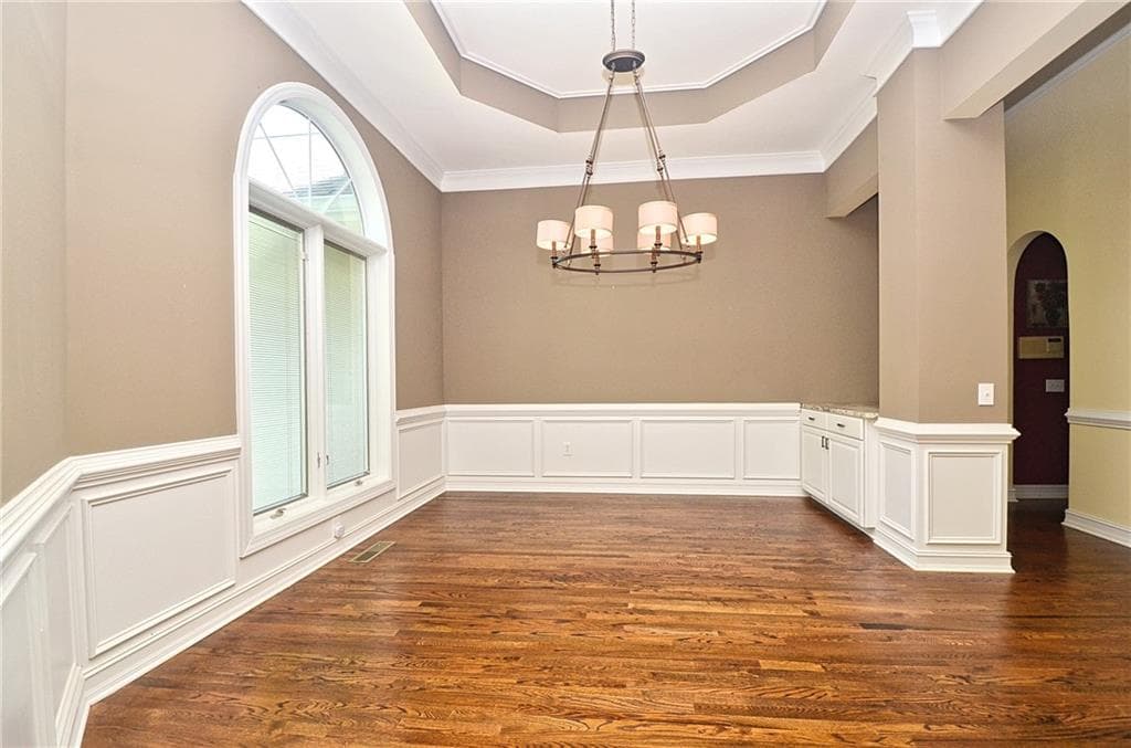 3 bedroom, 5 bathroom, 3,042 sq ft single family residence for sale at 1330 Monroe Drive, Monroe, GA 30655 — photo 5