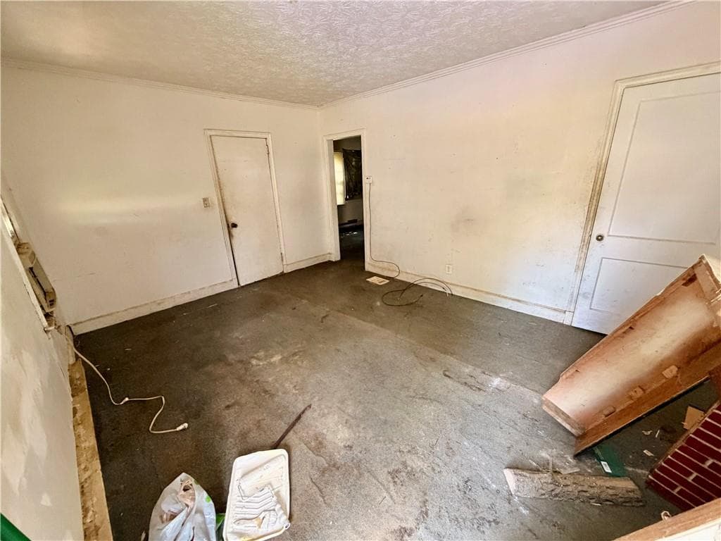 3 bedroom, 2 bathroom, 1,008 sq ft single family residence for sale at 2661 Baker Ridge Drive, Atlanta, GA 30318 — photo 3