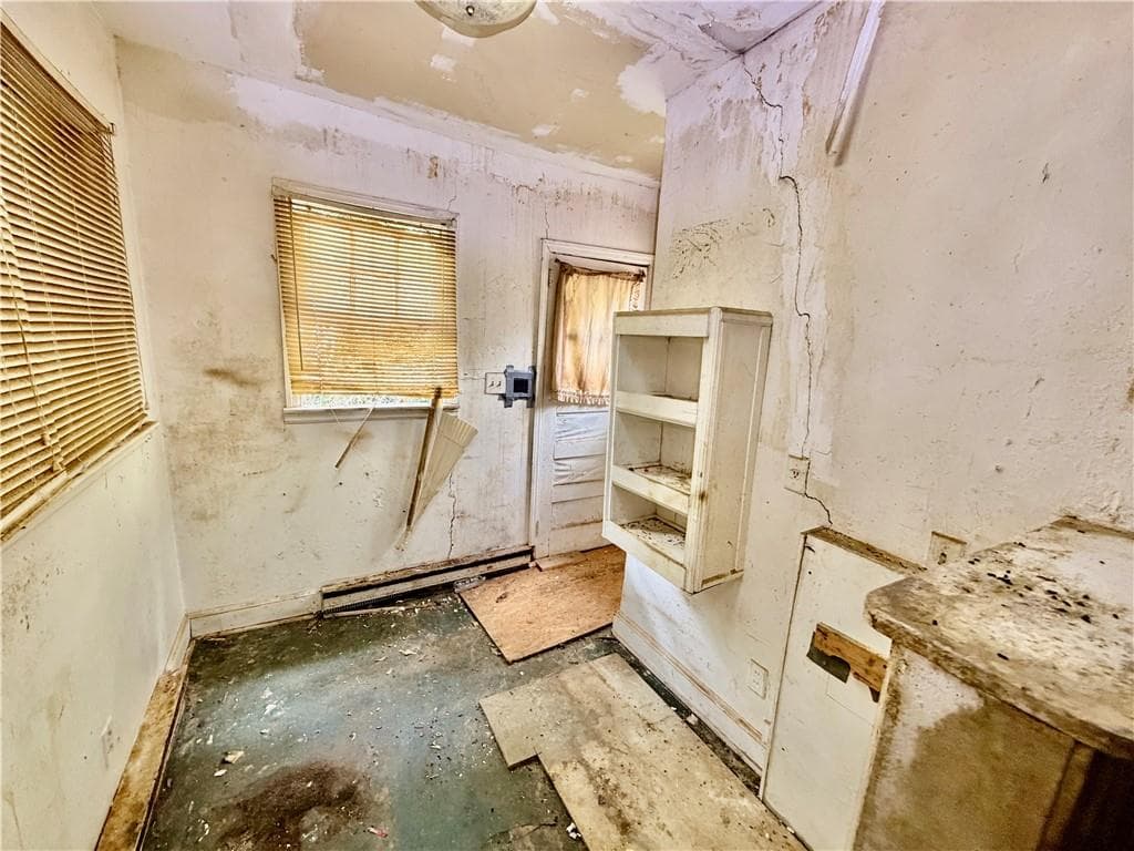 3 bedroom, 2 bathroom, 1,008 sq ft single family residence for sale at 2661 Baker Ridge Drive, Atlanta, GA 30318 — photo 6