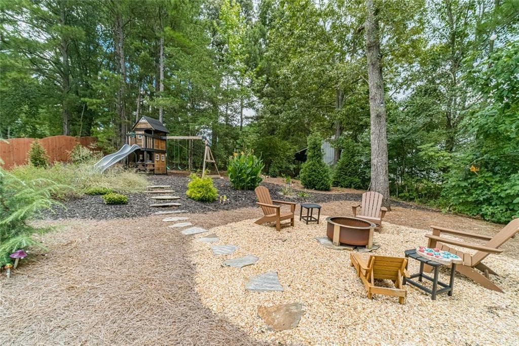 4 bedroom, 3 bathroom, 3,111 sq ft single family residence for sale at 1448 Henderson Ridge Lane, Loganville, GA 30052 — photo 3
