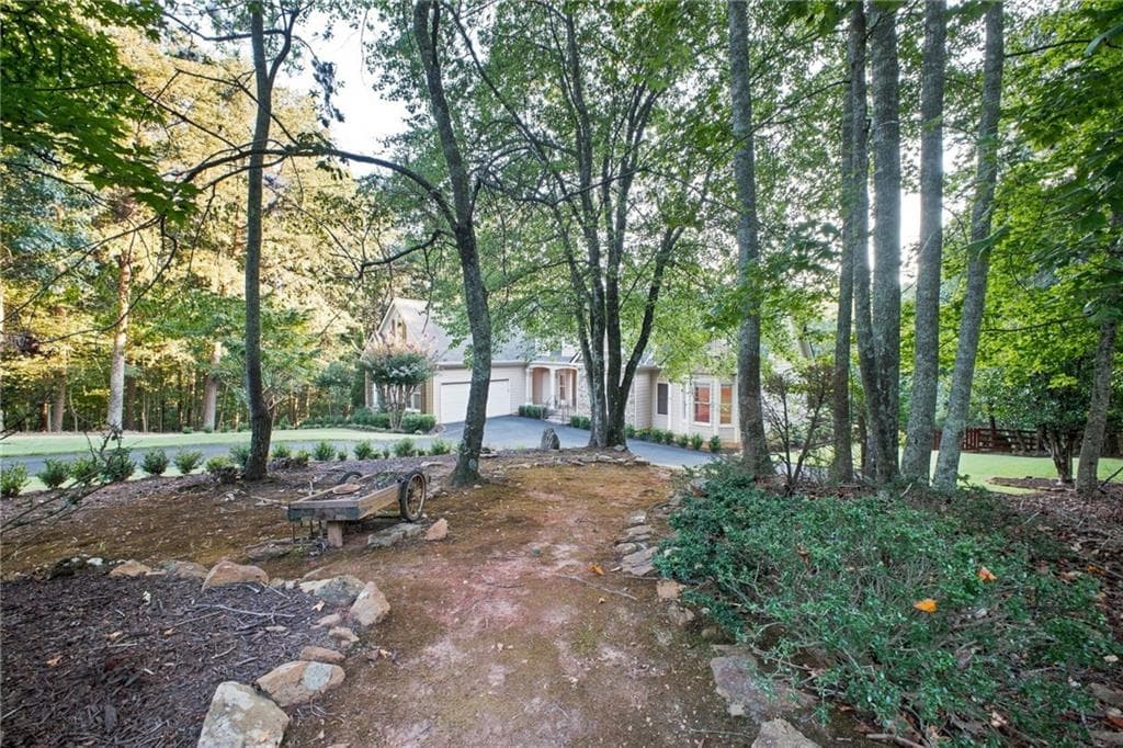 4 bedroom, 3 bathroom, 4,186 sq ft single family residence for sale at 77 Tally Cove Road, Jasper, GA 30143 — photo 4