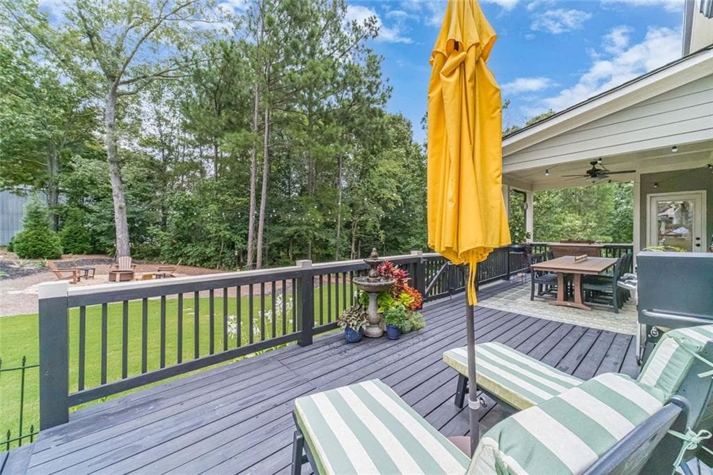 4 bedroom, 3 bathroom, 3,111 sq ft single family residence for sale at 1448 Henderson Ridge Lane, Loganville, GA 30052 — photo 7