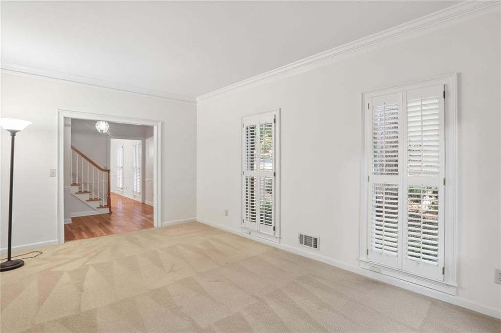 4 bedroom, 3 bathroom, 2,584 sq ft single family residence for sale at 1090 Applecross Drive, Roswell, GA 30075 — photo 7